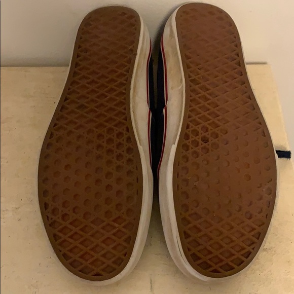 Vans - Picture 3 of 3